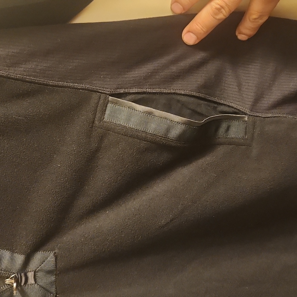 Lululemon sweeter - Picture 9 of 9